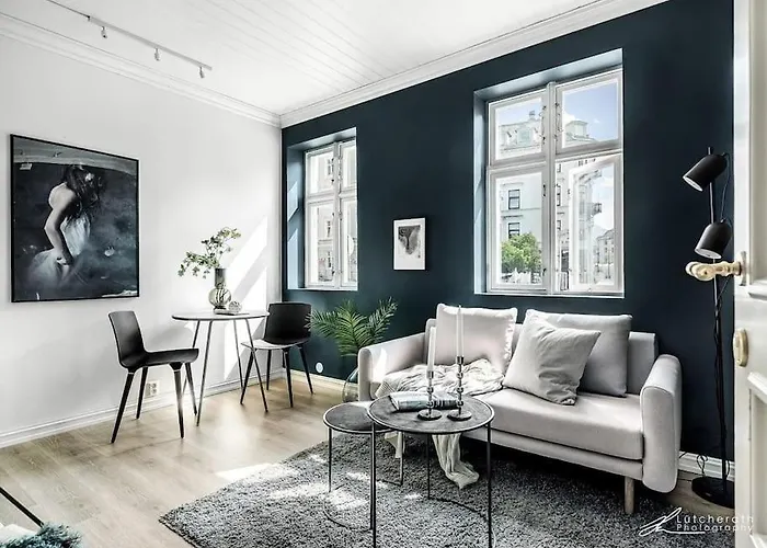 Cosy And Modern In The Center Of Apartment